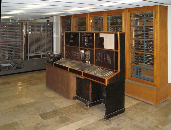 629px-Zuse-Z4-Totale_deutsches-museum