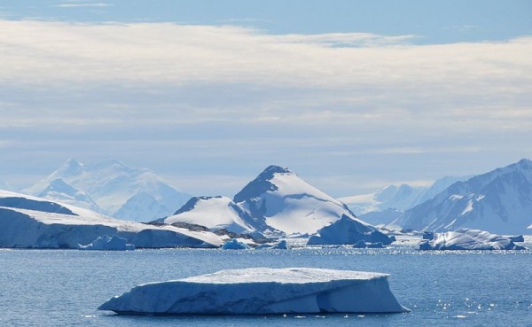 Antarctica_(7),_Laubeuf_Fjord,_Webb_Island
