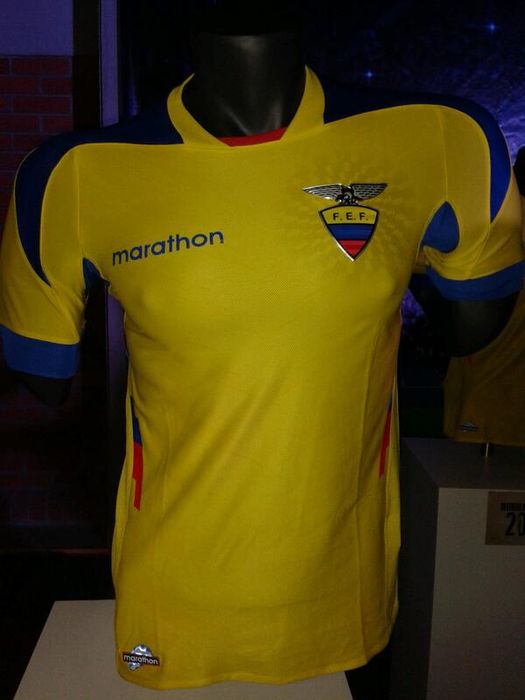 Ecuador 2014 World Cup Kit 1_resultat
