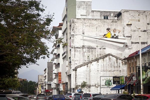 best-street-art-2014-ernest-zacharevic_resultat