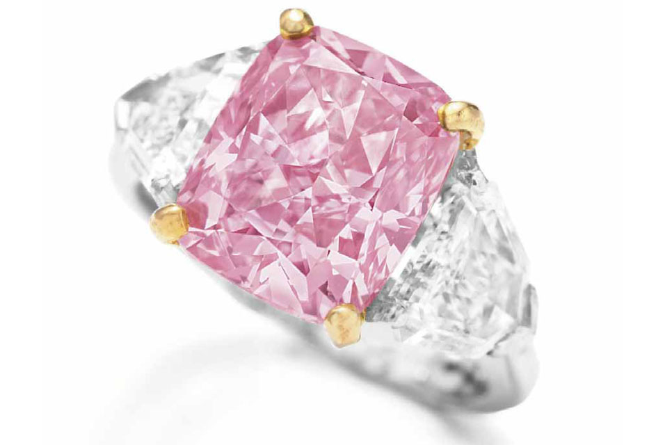 9_The-Vivid-Pink.-An-exquisite-coloured-diamond-and-diamond-ring-by-Graff