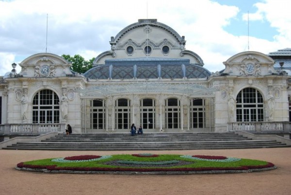 Façade_de_Palais_du_congrès_Vichy