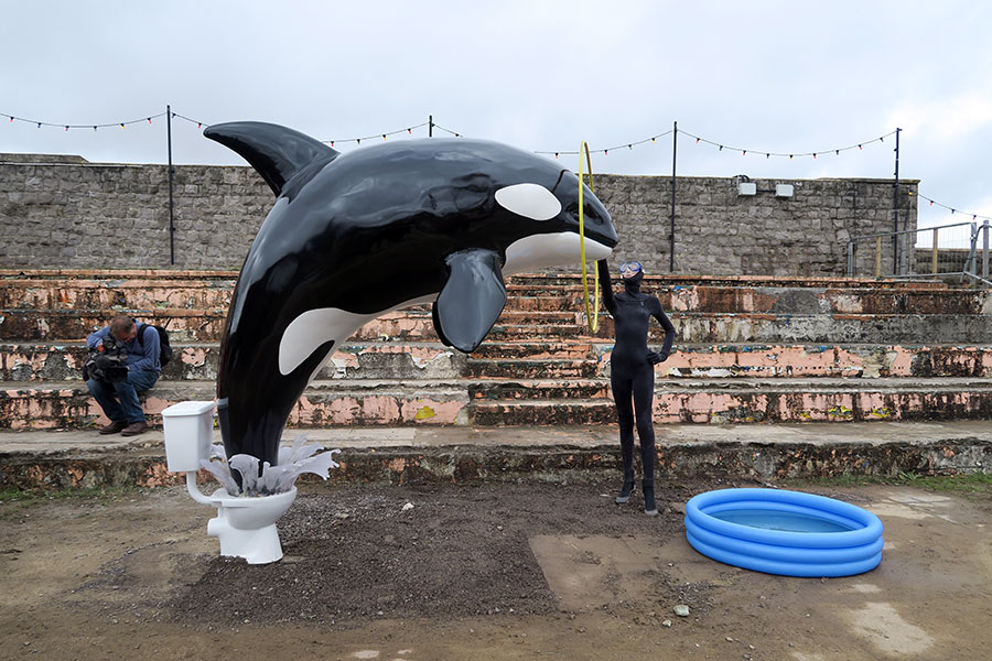 JuxtapozBanksyDismaland53
