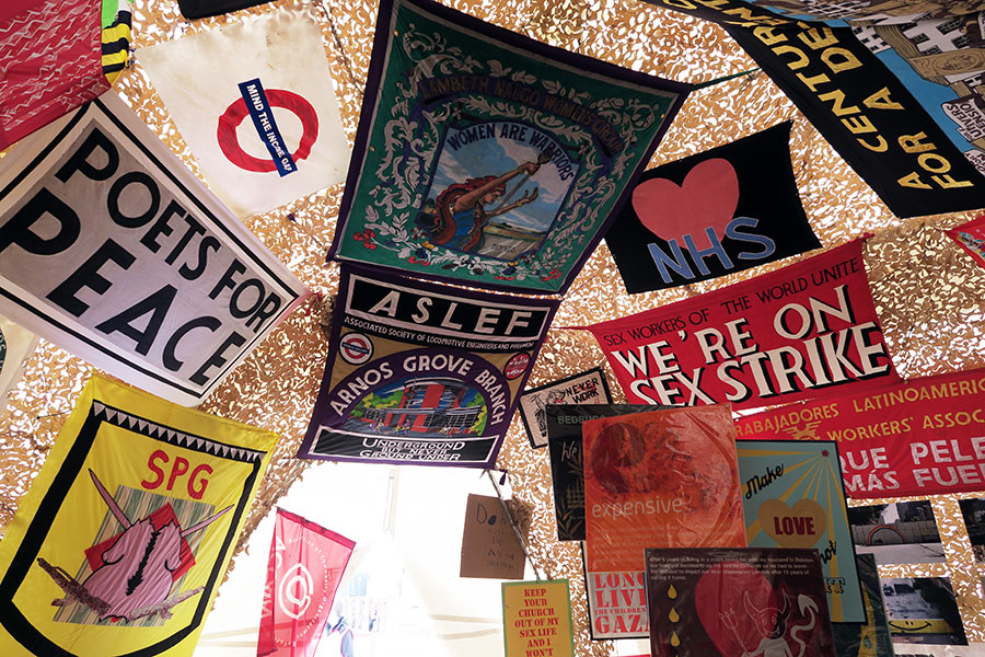 JuxtapozBanksyDismaland58