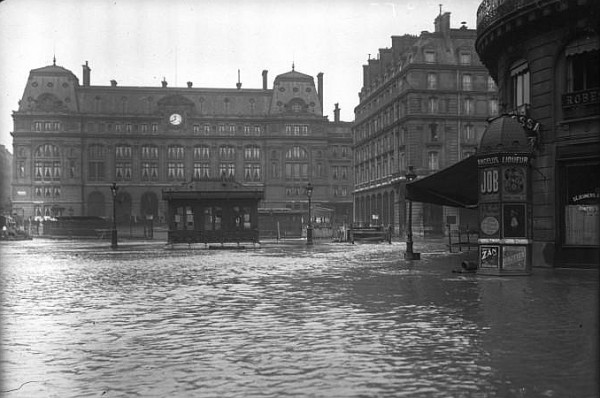 01 Paris_1910_Inondation_gare_Saint-Lazare