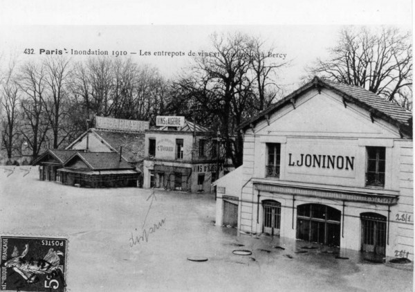 09 Entrepôt_de_Bercy_Great_flood_of_Paris_in_1910