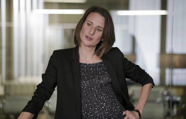 Top 15 truly charismatic female series characters that's rare enough to be noted 14 830x532 andrea martel camille cottin plus coriace jamais saison 2 dix cent