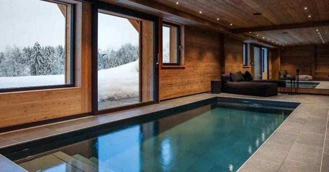Airbnb piscine interieure chalet avec piscine vue mont blanc