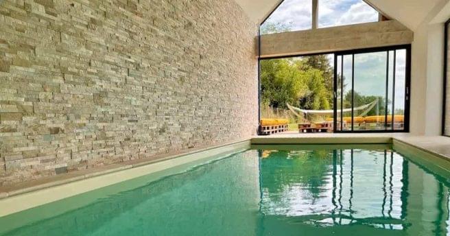 Top 30+ houses with indoor pools on airbnb 16 Villa piscine interieure centre val de loire